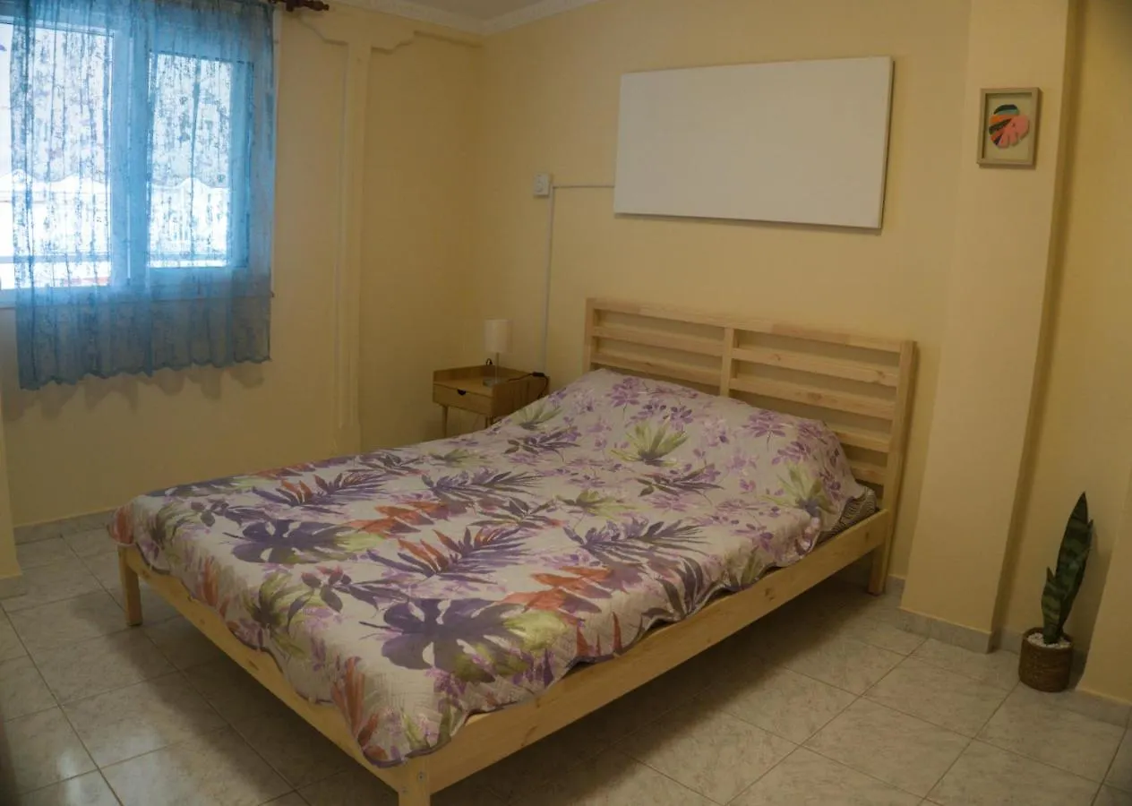 Modern Cozy Apartment In Kalamaria